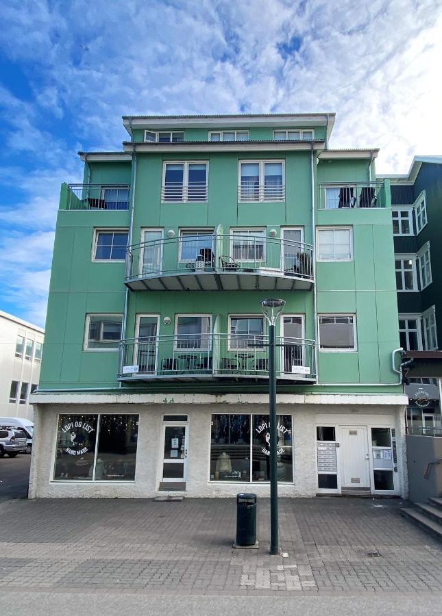 Hafnarstraeti 100, Downtown Apartment Akureyri Ngoại thất bức ảnh