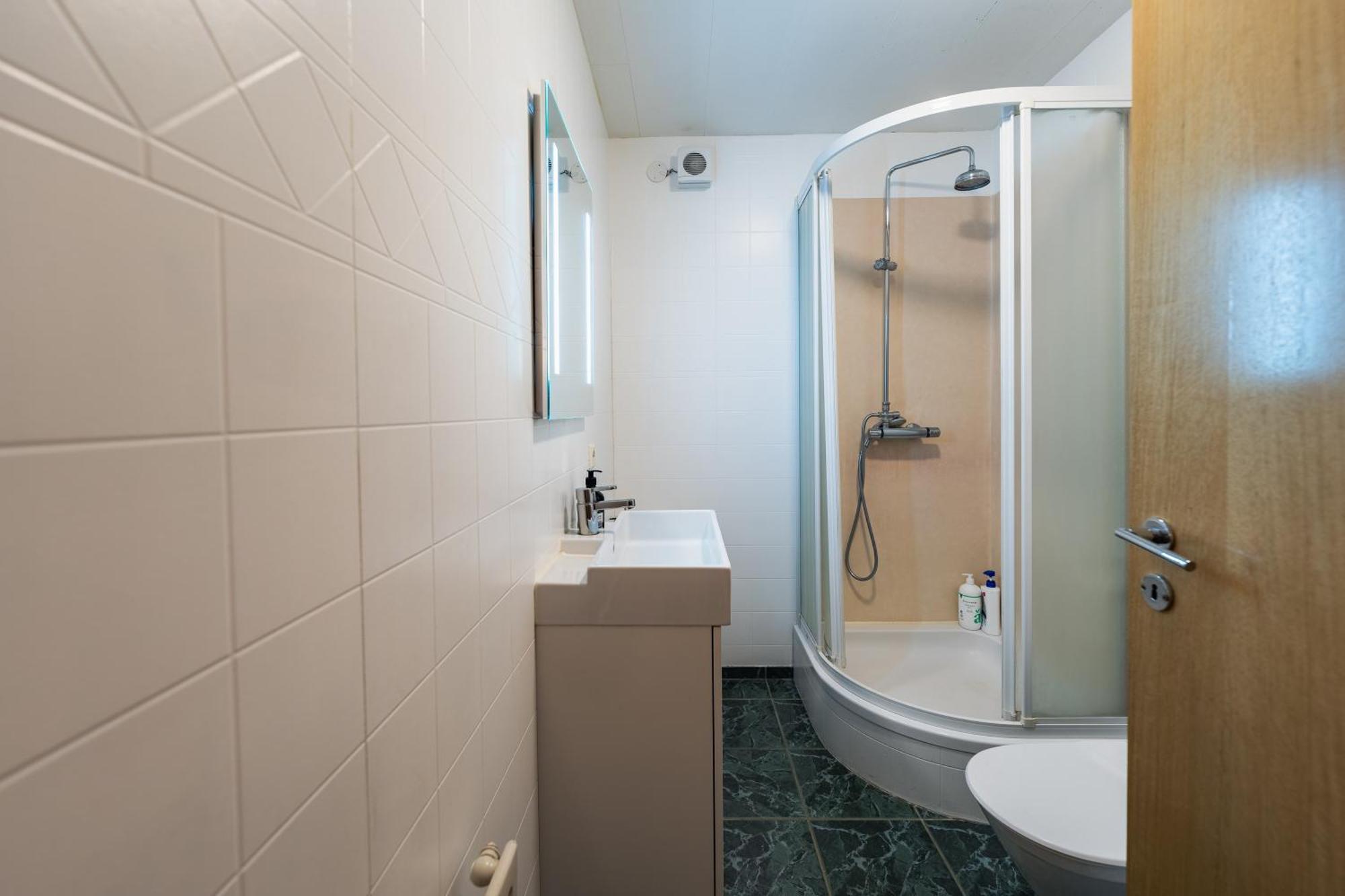 Hafnarstraeti 100, Downtown Apartment Akureyri Ngoại thất bức ảnh