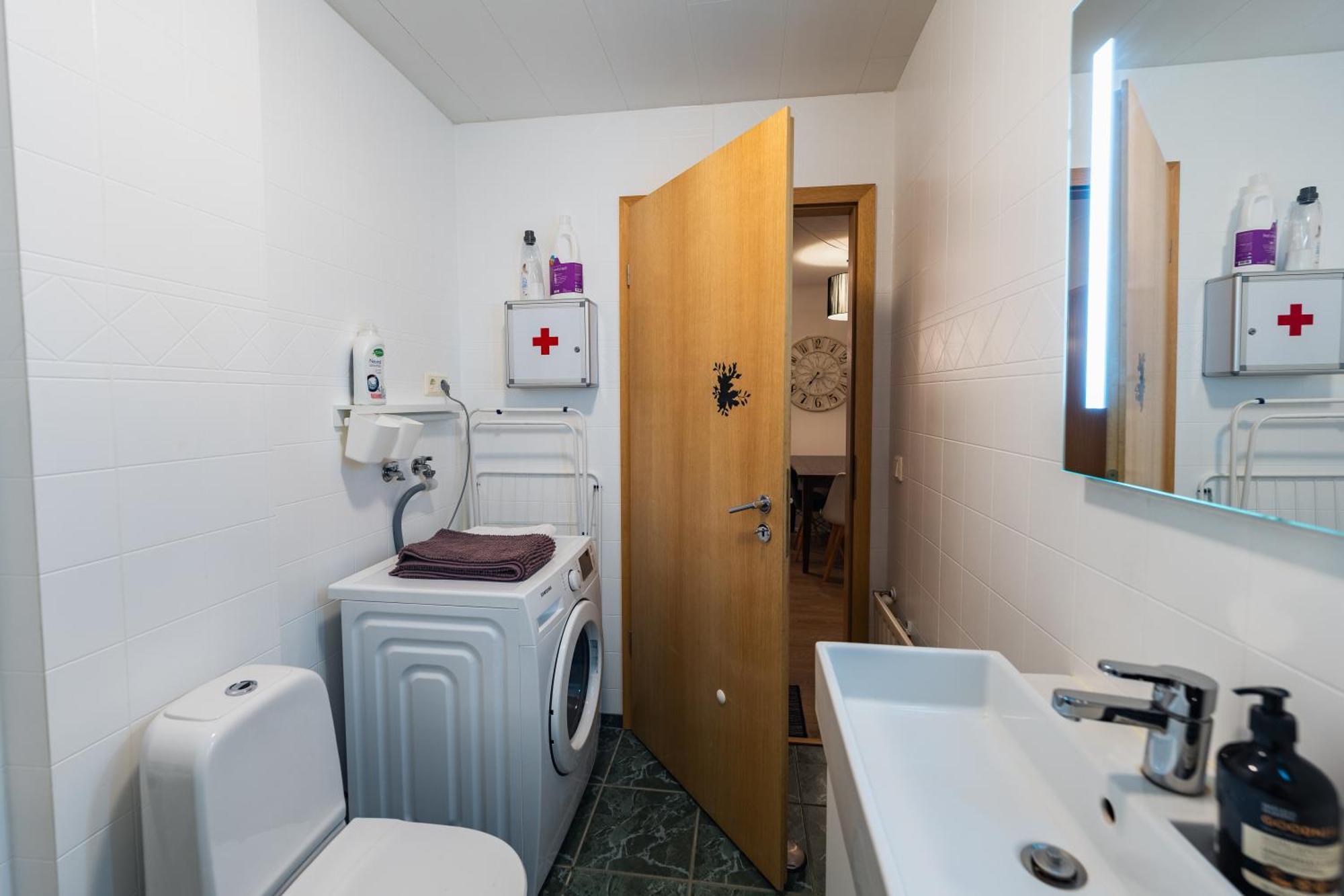 Hafnarstraeti 100, Downtown Apartment Akureyri Ngoại thất bức ảnh